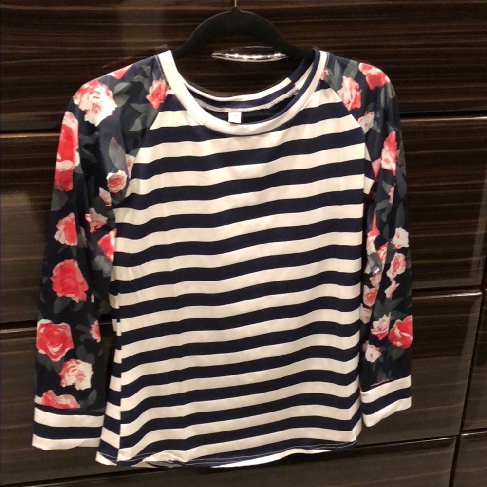 Trendy comfy shirt